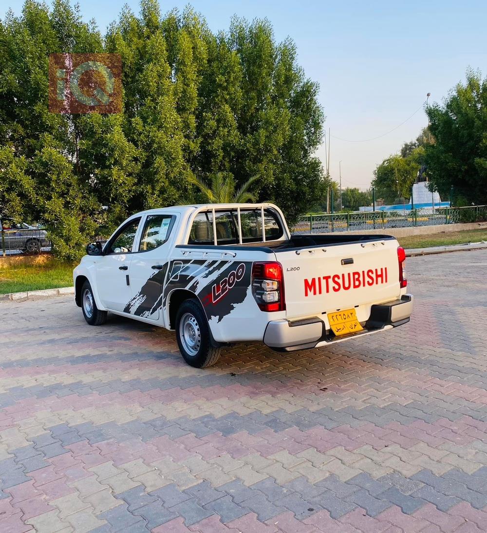 میتسوبیشی L200